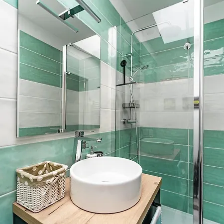 Maison 2e Ligne Acces Prive 50m *