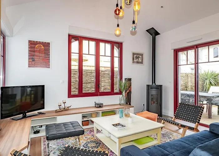 Maison 2e Ligne Acces Prive 50m *